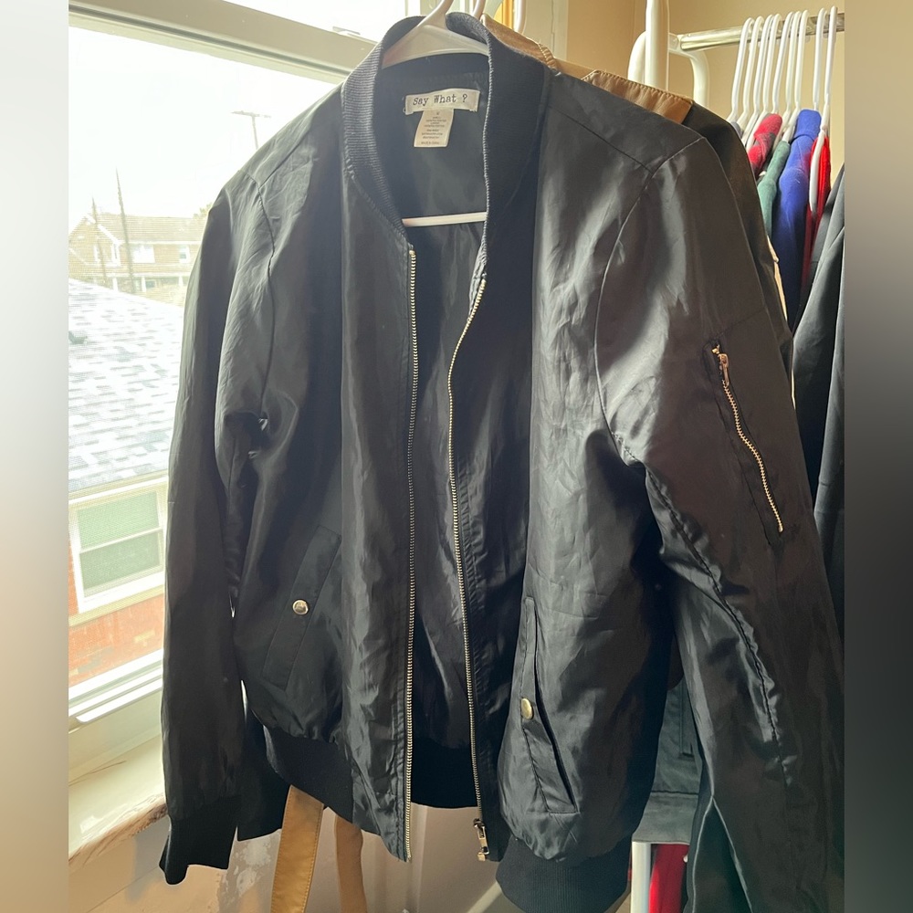 Black bomber jacket - size medium